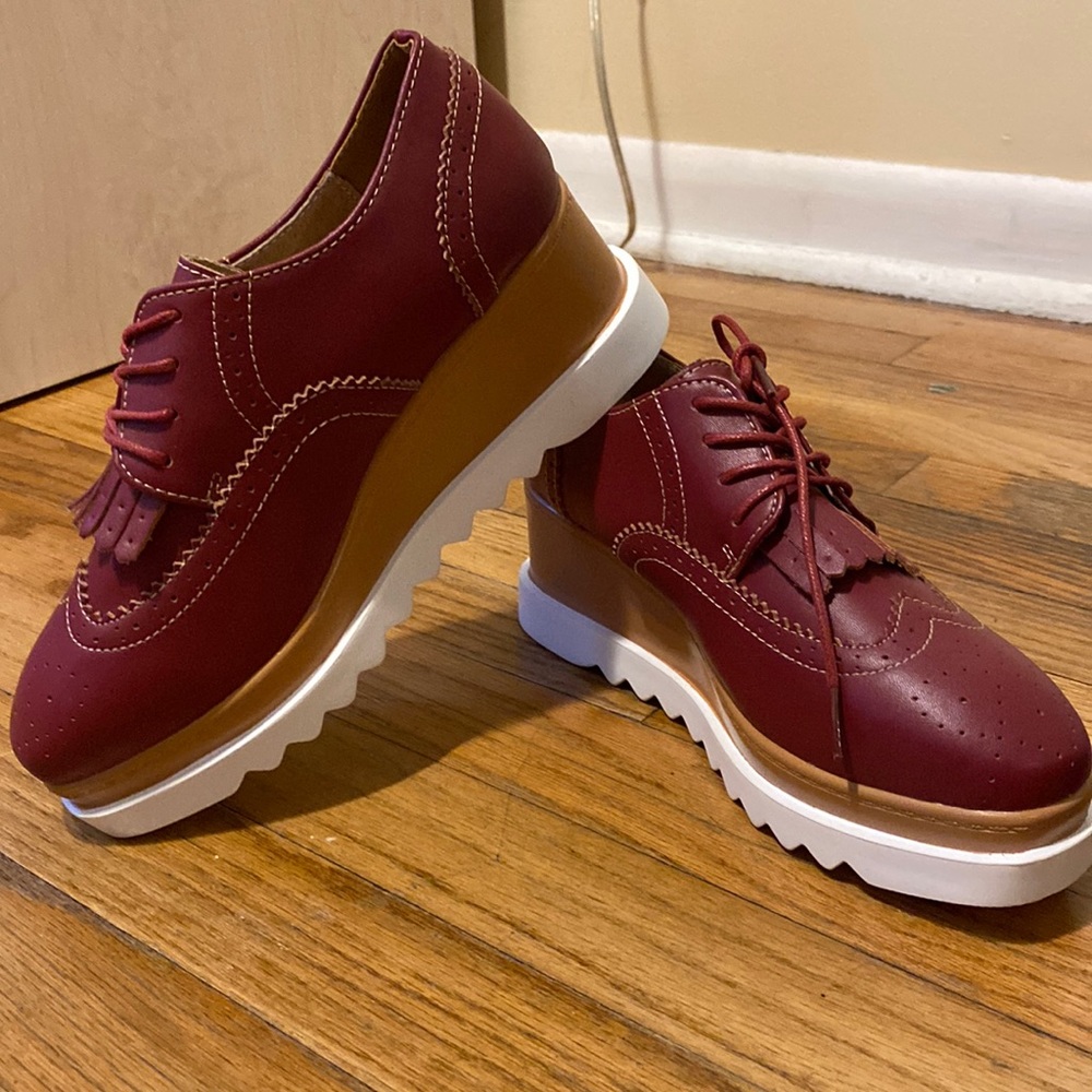 Lace-up Platform Oxfords Wedge Heel Brogue Shoe Maroon & Tan US 6 - runs big